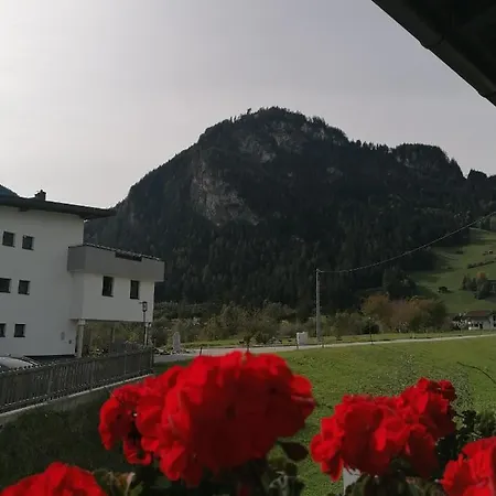 Haus Claudia * شفينداو